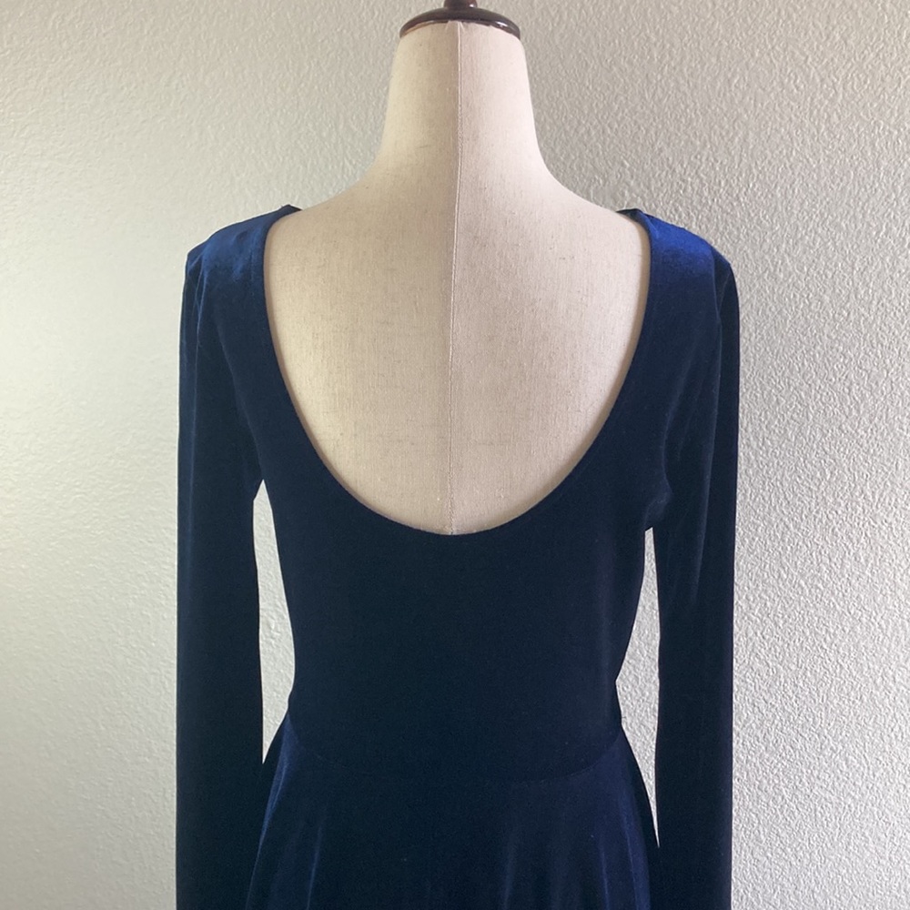 90’s Vintage Windsor Navy Blue Velvet Skater Dress- Size Medium - Picture 4 of 9